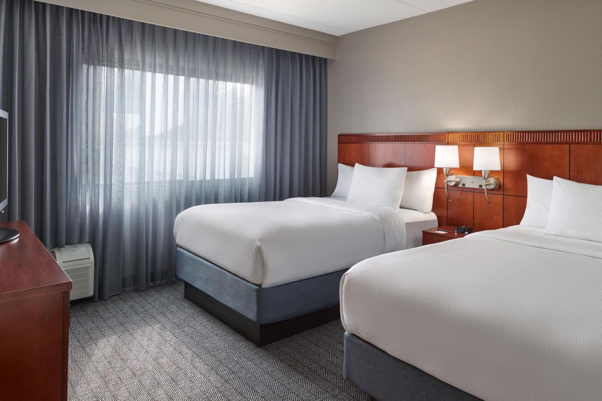 Courtyard By Marriott Atlanta Executive Park/Emory Hotel Exterior foto