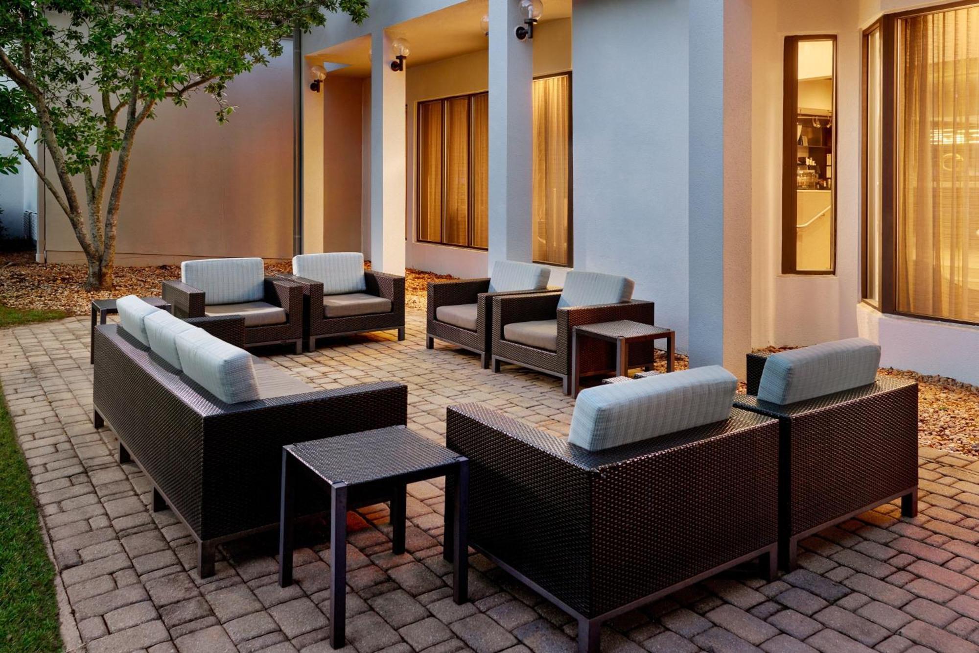 Courtyard By Marriott Atlanta Executive Park/Emory Hotel Exterior foto
