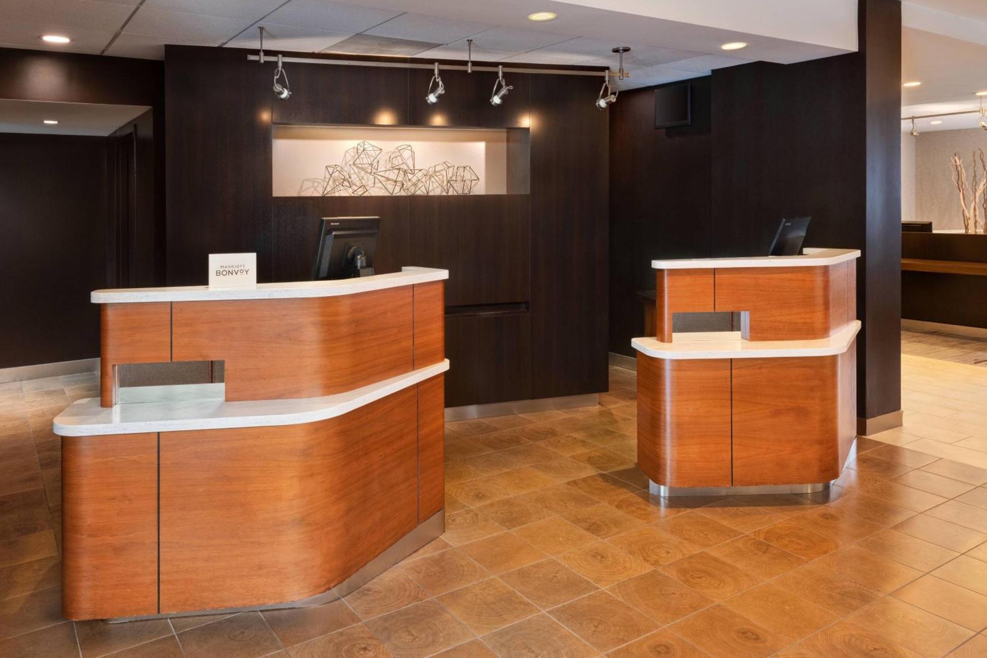Courtyard By Marriott Atlanta Executive Park/Emory Hotel Exterior foto
