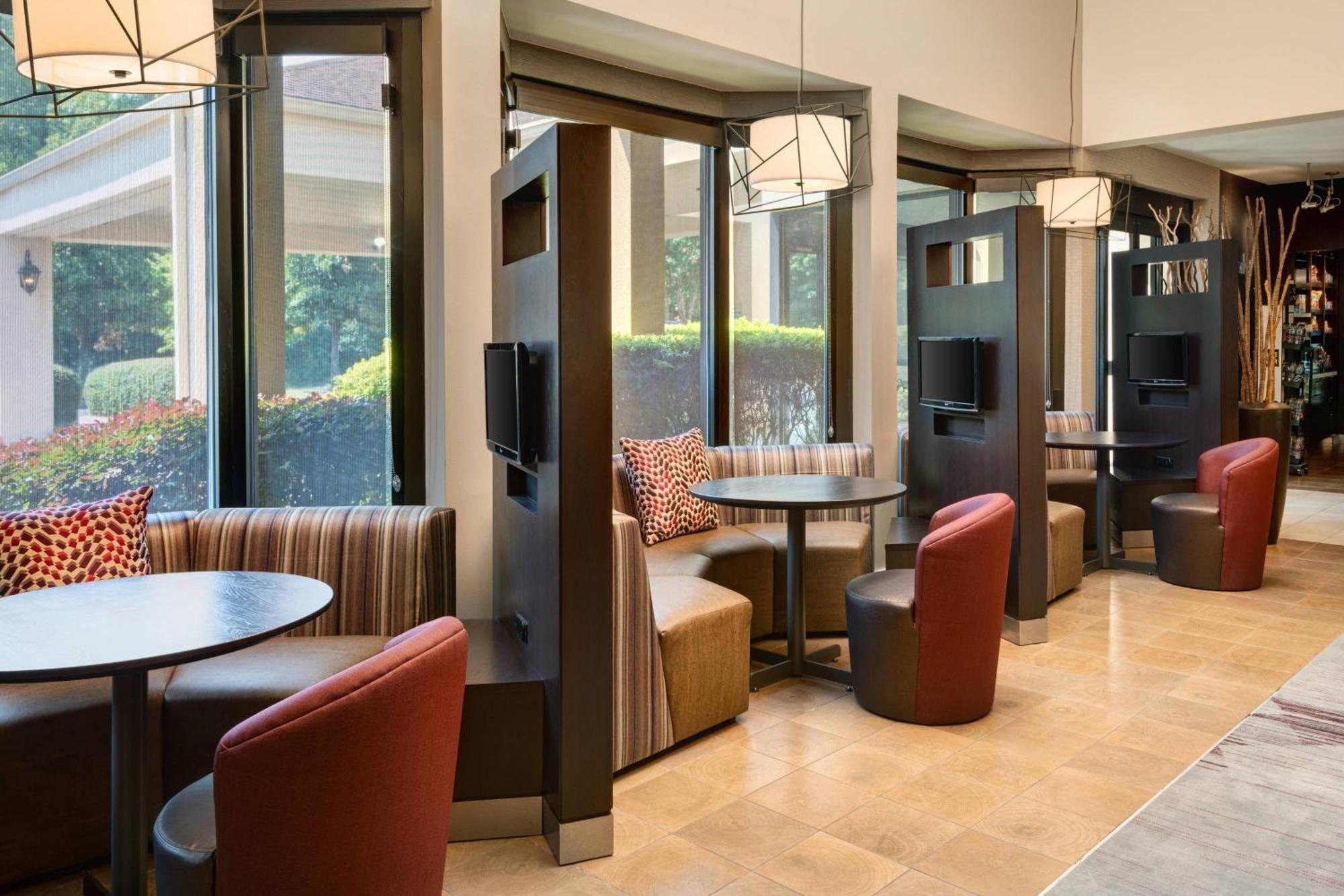 Courtyard By Marriott Atlanta Executive Park/Emory Hotel Exterior foto