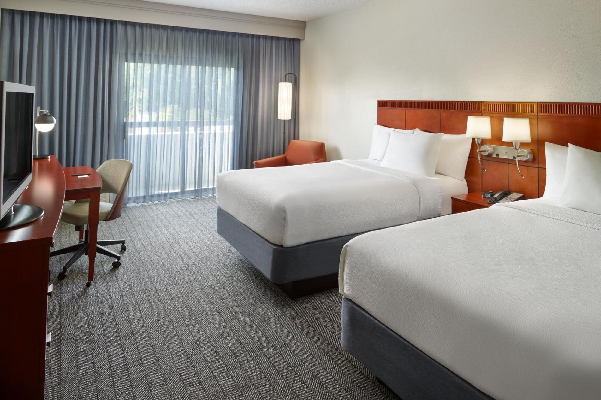 Courtyard By Marriott Atlanta Executive Park/Emory Hotel Exterior foto