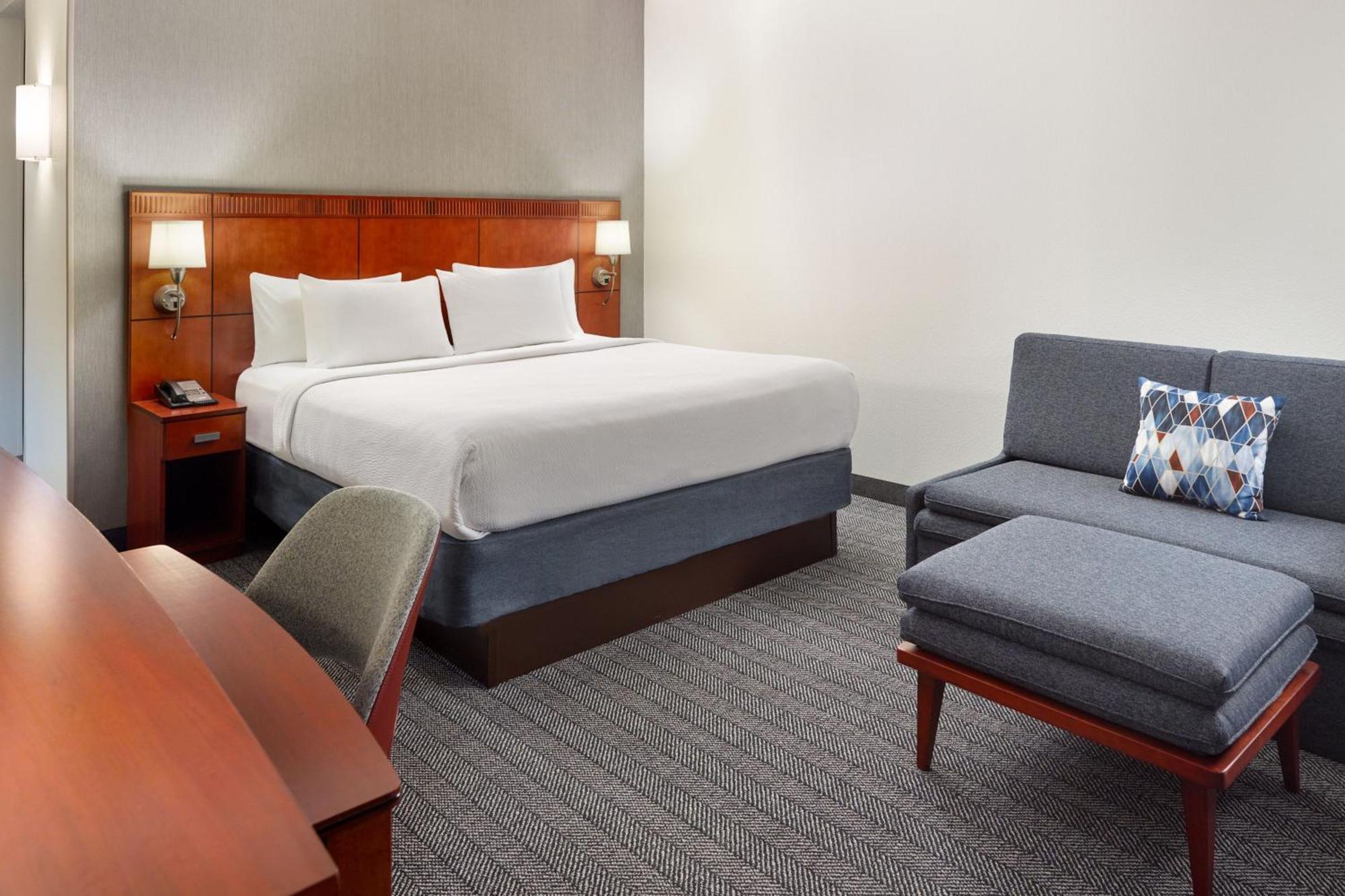 Courtyard By Marriott Atlanta Executive Park/Emory Hotel Exterior foto